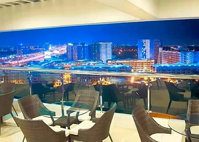 Отель Staycation Bigger 5*